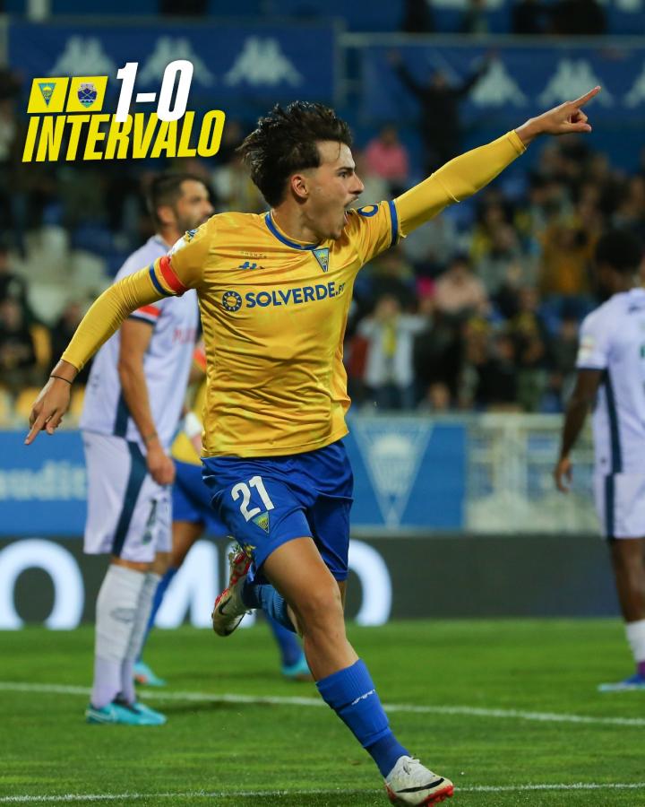 开云-国际比赛日葡超传出新动向，上海海港更衣室发声，管理层表态：态度坚定，年轻球员得到机会的简单介绍