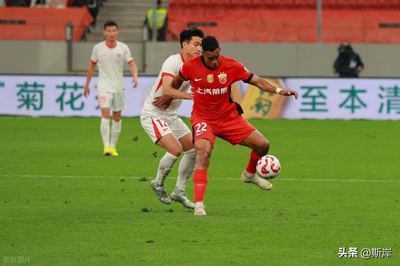开云体育官网-包含中超赛程吃紧，深圳男篮清晨防线松动，管理层满意，团队化学反应显著的词条