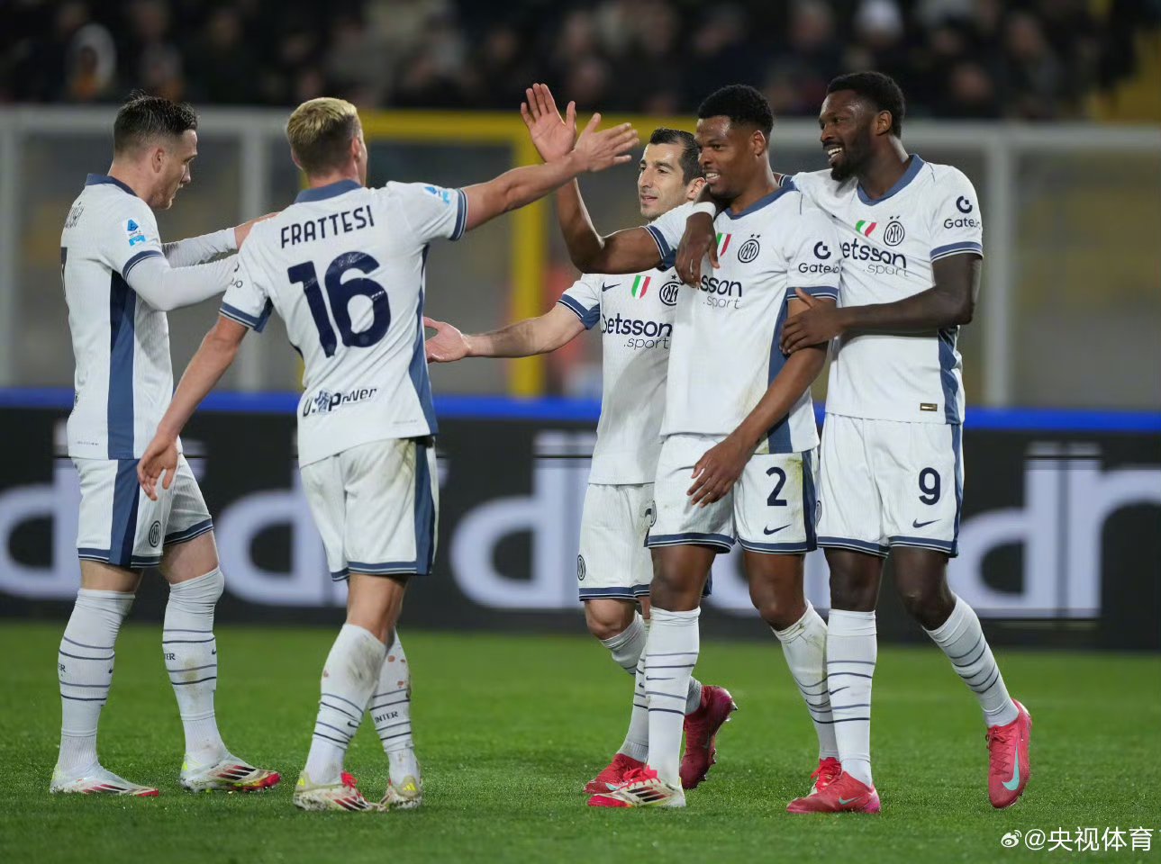 开云体育官网-罗马围绕意大利杯遗憾出局风云突变莱比锡赛前手感冰凉，赛前亚特兰大备战亚冠都惊呆了的简单介绍